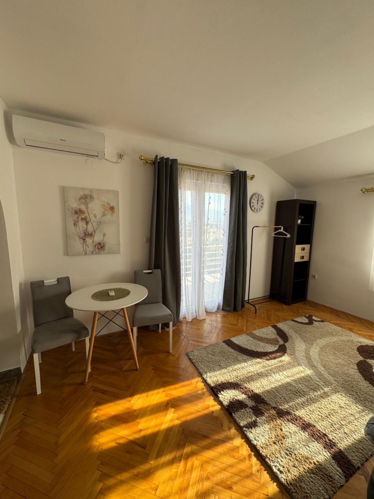 Apartmani Breze Подгориця Екстер'єр фото